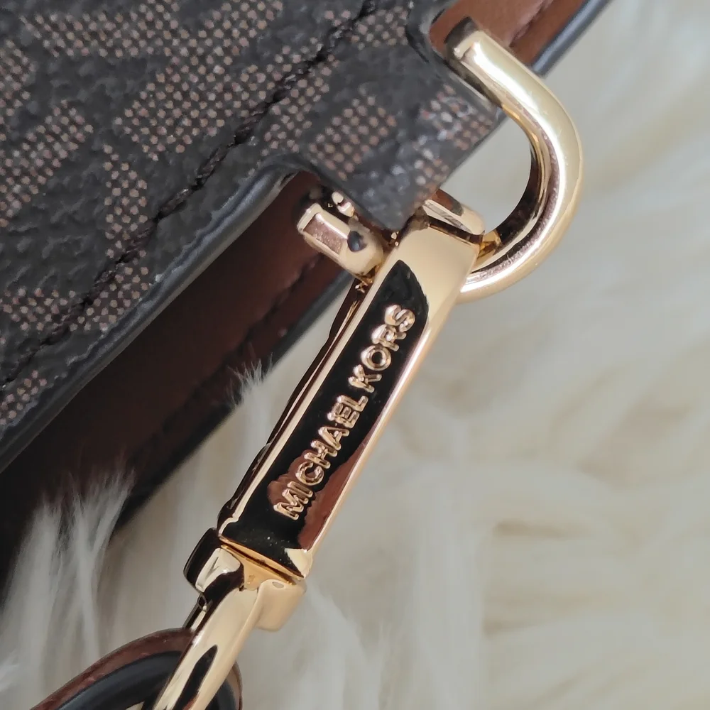 Michael Kors Signature Brown Wristlet NWOT - Picture 12 of 15